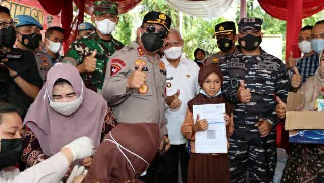 Tinjau Vaksinasi Merdeka di Asahan, Kapolda Sumut: Semangat Nak !