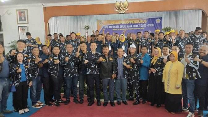 Walikota Binjai Amir Hamzah bersama para pengurus DPD AMPI Binjai 