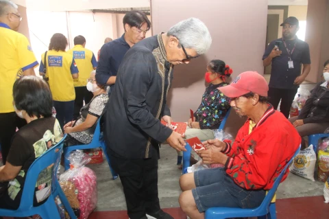 Baksos Lions Club Pematangsiantar Merdeka bersama masyarakat pra sejahtera