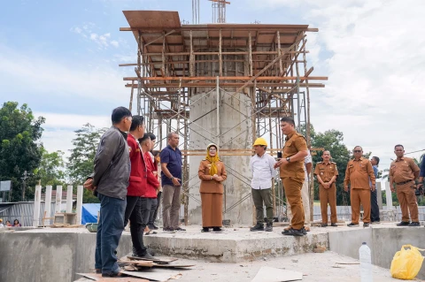 Peninjauan Pembangunan Monumen Tugu Raja Pematangsiantar Sang Naualuh Damanik XIV