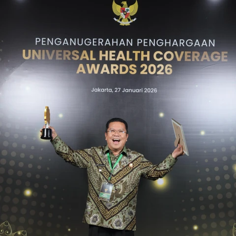 Prestasi Konsisten, Wali Kota Siantar Wesly Silalahi Terima Penghargaan UHC Award Tahun 2026