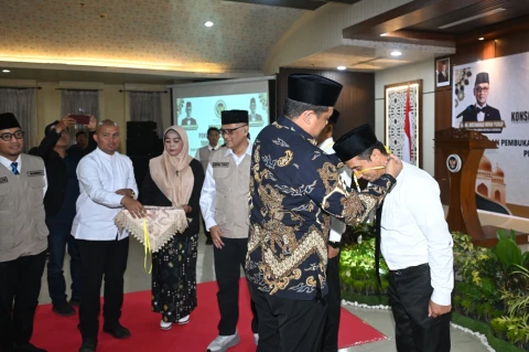 Konsolidasi Kesiapan Haji 2026, Gubernur Bobby Nasution Minta Petugas Fokus Pelayanan Optimal