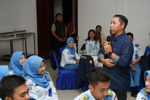 Mahasiswa STIS Melakukan Pendataan&lrm; R3P Pascabencana Kabupaten Tapanuli Utara
