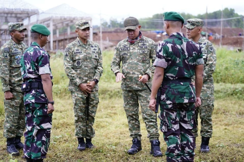 Panglima TNI Tinjau Yonif TP 890/Gardha Sakti di Garut, Jawa Barat