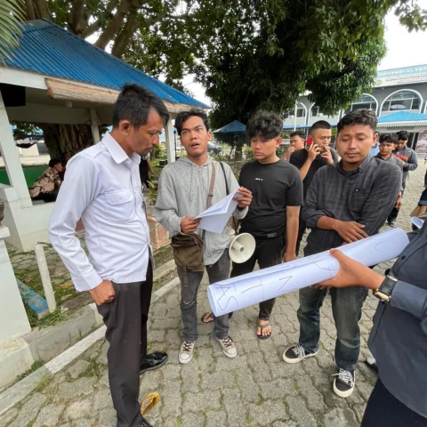 AKAMSU Gelar Aksi, Desak Menteri Imipas Copot Kakanwil Ditjenpas Sumut dan Karutan Labuhan Deli