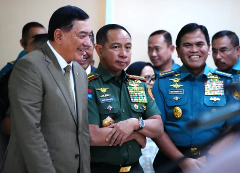 Panglima TNI Dampingi Menhan RI Rapat Kerja dengan Komisi I DPR RI