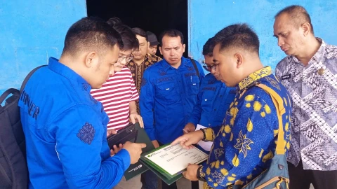 Tim Terpadu Optimalisasi PAD Deli Serdang tidak diperkenankan masuk ke area perusahaan PT Ganda Saribu di Jalan Medan-Binjai, Km 12.5, No.33, Desa Pujimulyo, Kecamatan Sunggal, Kamis (29/1/2026).