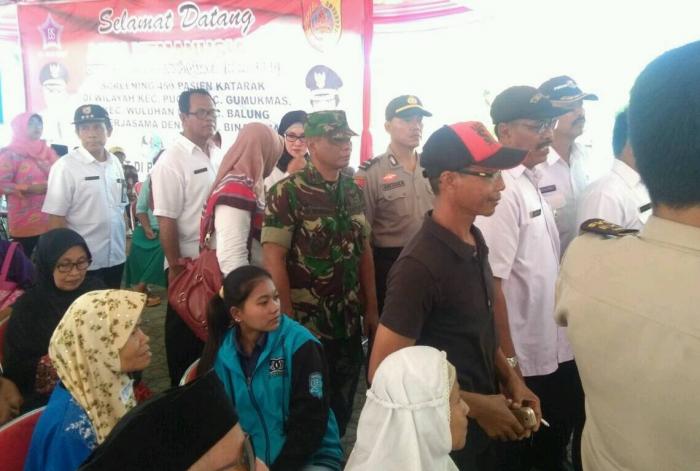 Danramil 0824/21 Puger Hadiri Screening Awal Katarak Baksos Operasi Gratis