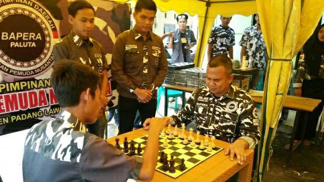 Ketua DPD Bapera Paluta Asrul Ansori Siregar S,kom Membuka Catur Cup l dengan Ketua BM Bapera Imam Ma'ruf Siregar.