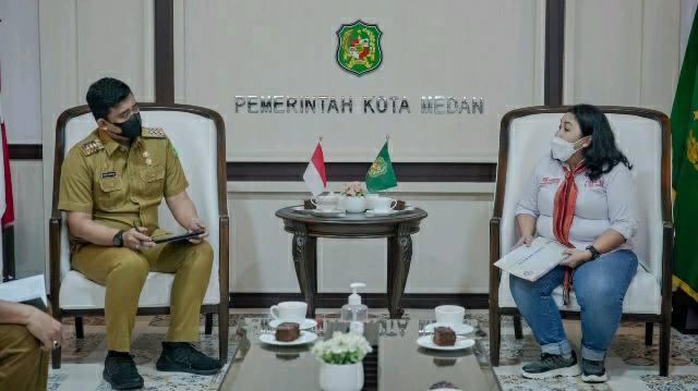 Wali Kota Medan dan Sri Simanungkalit