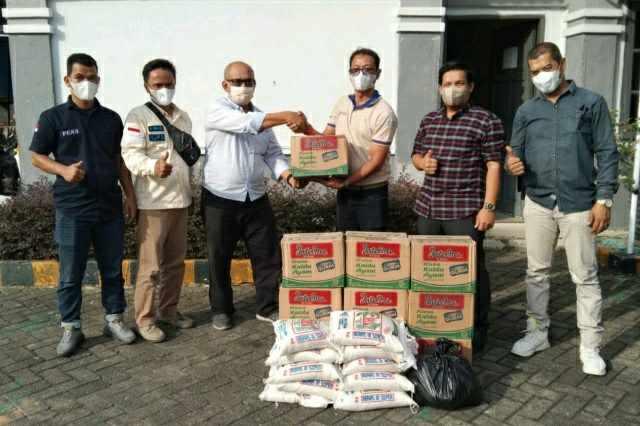 Penyerahan Bantuan Paket Sembako