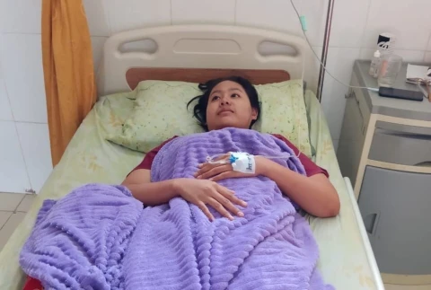 Diduga Kelelahan, Petugas KPPS di Tebingtinggi Pingsan Saat Hitung Suara di TPS