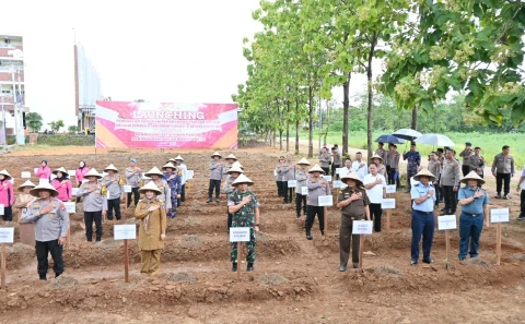 Launching Penguatan Program Pekarangan Pangan Lestari di Mapolda Sulsel