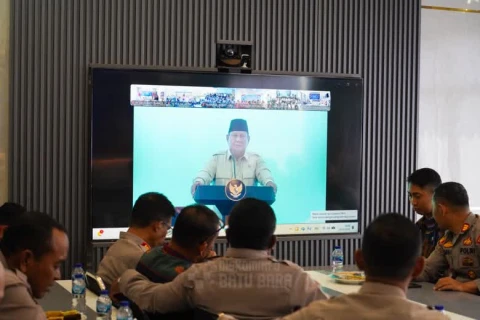 Serentak Se-Indonesia, Presiden Prabowo resmikan 1.179 SPPG, Bupati Batu Bara, Wakil Ketua II DPRD, para OPD serta unsur Forkopimda Batu Bara ikut virtual di Aula Tantya Sudhirajati, Polres Batu Bara.