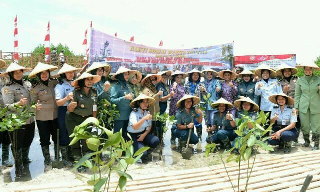 730 Warga Kepulauan Seribu Antusias Ikuti Bakti Sosial