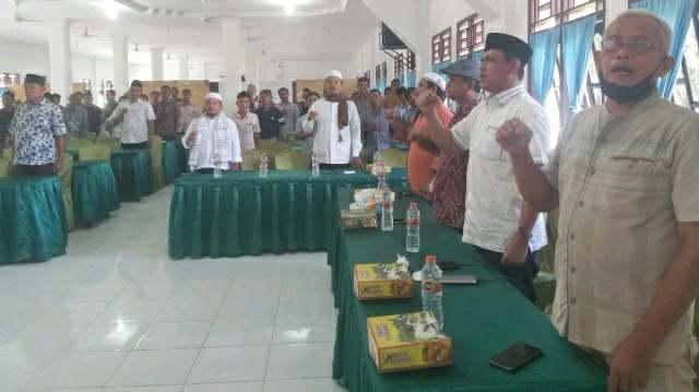 Anggota DPRD Provinsi Sumut dari Fraksi Partai Keadilan Sejahtera (PKS) Abdul Rahim Siregar menyapa warga Paluta.