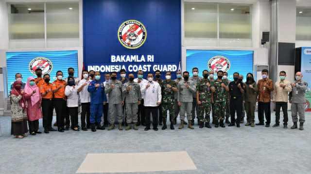 Kunjungan ke Kantor Pusat Informasi Marabahaya Laut (KPIML)