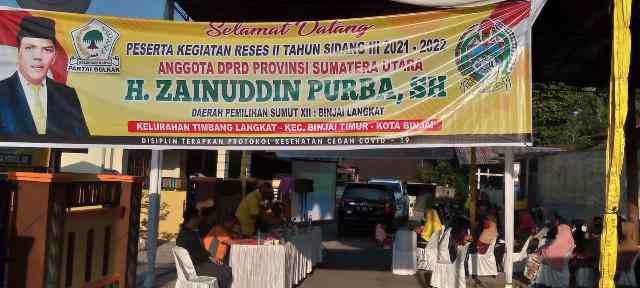 Reses Zainuddin Purba di Jalan Volly, Kelurahan Timbang Langkat, Kecamatan Binjai Timur, Sabtu (12/3) sore.