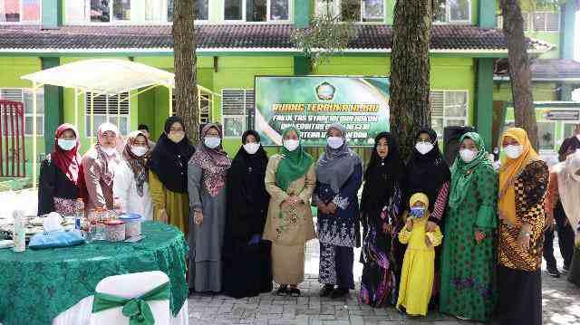 Bakti sosial yang dilaksanakan Dharma Wanita Unit Fakultas Syariah dan Hukum bekerja sama dengan Fakultas Syariah dan Hukum UIN Sumut