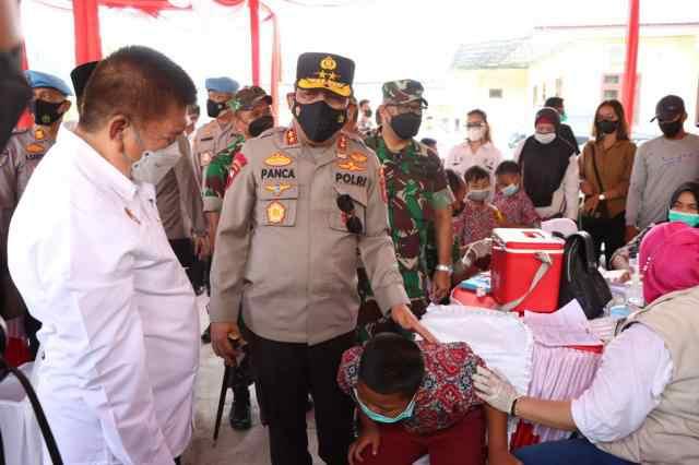Dihadiri Kapolda Sumut, Masyarakat Sergai Antusias Ikuti Giat Vaksinasi Serentak di Polres Sergai