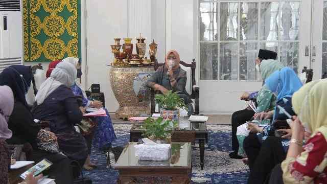 Nawal Lubis menerima audiensi Pengurus Yayasan Thalassaemia Indonesia (YTI) Sumut