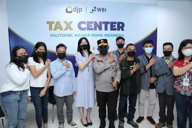 Kapolda Sumut Tinjau Pelaksanaan Vaksinasi di Wilkum Polsek Percut Seituan
