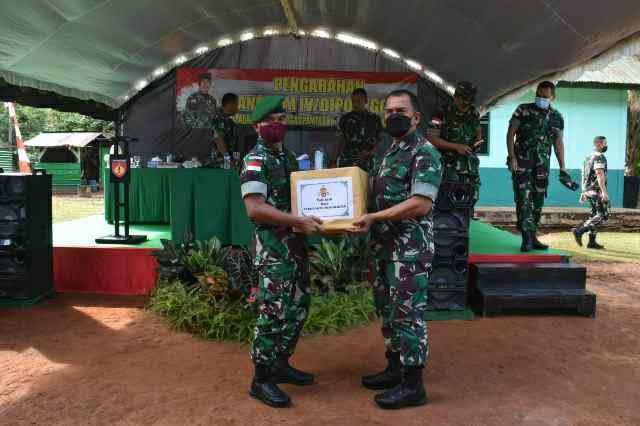 Pangdam IV/Diponegoro Tinjau Pos Satgas Pamtas RI-PNG Yonif 410/Alugoro