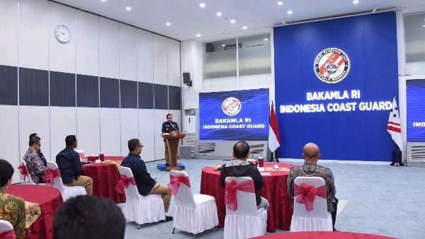 Dalam pertemuan ini, Kepala Bakamla RI didampingi oleh Sestama