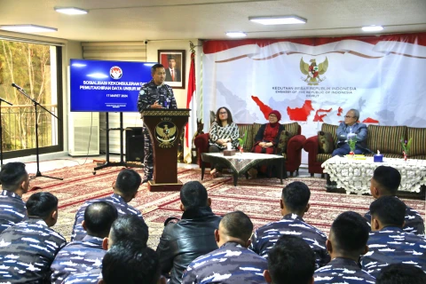 Letkol Laut (P) Wirastyo Haprabu pada kegiatan kekonsuleran di Lebanon 