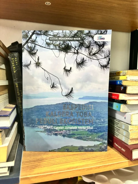 Buku berjudul "Ekpedisi Kaldera Toba, Peduli Ekosistem, Catatan Jurnalistik Media Siber".