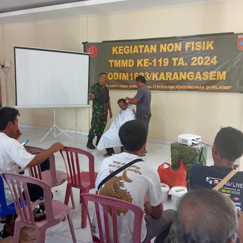 Pelatihan cukur rambut 