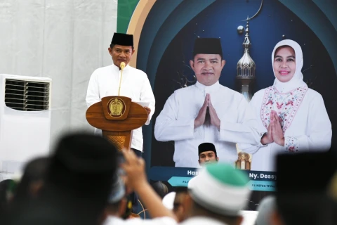 Hassanudin berbuka puasa bersama para marbot dan mualaf di Rumah Dinas Gubernur Sumatra Utara, Jalan Sudirman 41, Medan, Rabu (20/03).