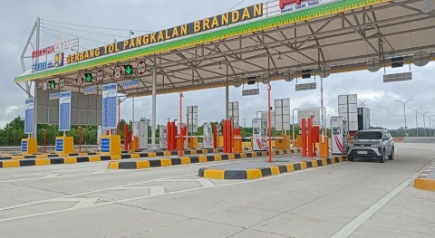 Ribuan Kendaraan Melintasi Jalan Tol Seksi Tanjung Pura-Pangkalan Brandan Pasca Dioperasionalkan