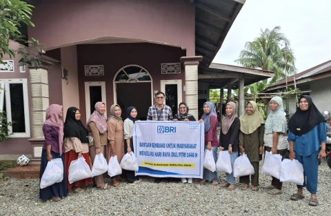 Bakti sosial (Baksos) BRI BO Stabat, Jumat (21/3). 