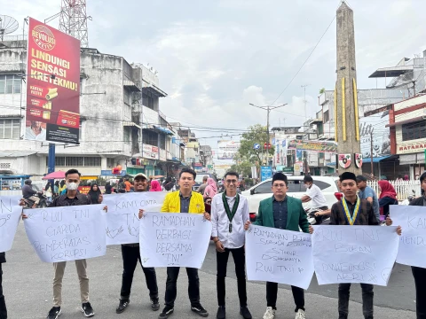 Pembagian Takjil Gratis sebanyak 700 paket
