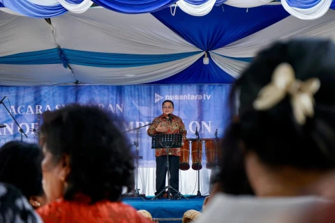 Wali Kota Wesly Silalahi Didampingi Ketua TP PKK Ny Liswati Hadiri Syukuran Bona Taon Keluarga Besar Pomparan Op Baris Tampubolon
