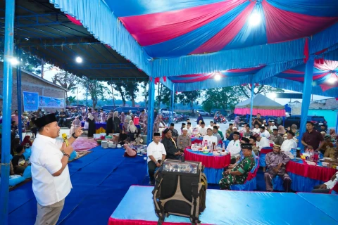 Bupati H. Bahar Siagian saat menyampaikan pidato, dalam rangka Safari Ramadhan 1447 H bersama jajaran PT Inalum, Forkompinda, di Kecamatan Datuk Tanah Datar.
