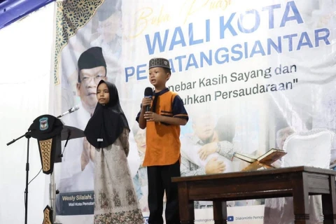 Ini Harapan Anak-anak Yatim Piatu kepada Wali Kota Wesly Silalahi saat Berbuka Puasa