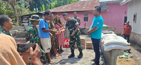 Koramil 03/SB Gelar Baksos & Berikan Bantuan Kepada Warga Tertimpa Musibah Kebakaran