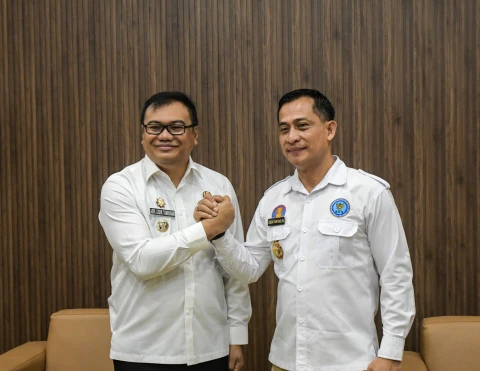 dr H Asri Ludin Tambunan saat menerima kunjungan Kepala BNN Deli Serdang, Kombes Pol Dr Josua Tampubolon SH MH di Kantor Bupati Deli Serdang, Rabu (11/3/2026).
