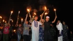 Gema Takbir Iringi Pawai Obor Malam Takbiran di Pantai Labu