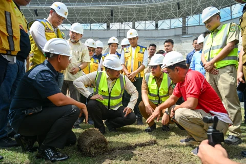 Tinjau Kesiapan Stadion Teladan untuk AFF U19, Gubernur Bobby Nasution Harap Selesai Bulan Mei