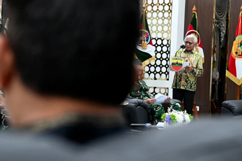 Surya Tegaskan Komitmen Jaga Stabilitas Daerah di Hadapan Menko Polkam