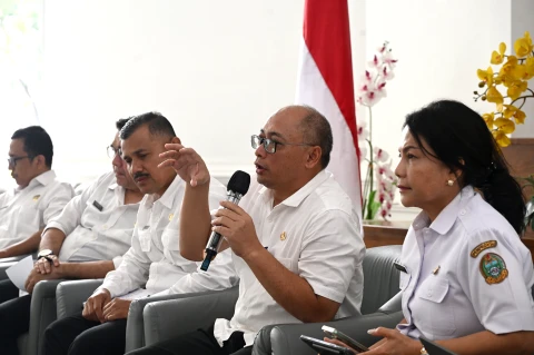 Konferensi Pers terkait kepatuhan pelaku usaha dalam memenuhi Laporan Kegiatan Penanaman Modal (LKPM), serta tentang solidnya Kinerja Realisasi Investasi Sumut. Kegiatan yang difasilitasi Dinas Kominfo Sumut berlangsung di Lobby Dekranasda Lantai 1 Kantor Gubernur Sumut Jalan Diponegoro 30 Kota Medan, Rabu (4/3/2026).