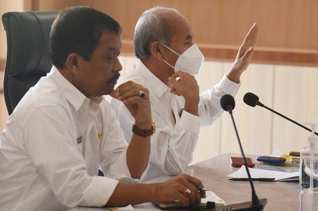 Inspektur Provinsi Sumut Lasro Marbun bersama Plt Kepala Dinas Kominfo Sumut Kaiman Turnip