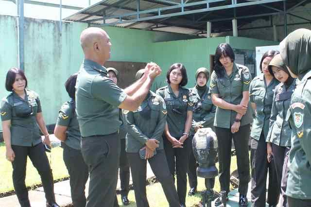 Kunjungan 14 Kowad di Lab Dislitbang TNI AD