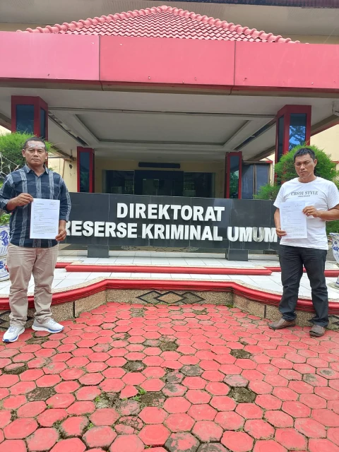 Pelapor dan kuasa hukumnya 