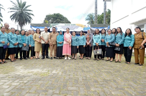 Tinjau 2 Posyandu di Pematangsiantar, Kahiyang Ayu Pastikan Layanan Berjalan Baik