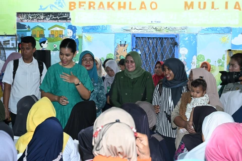 Tinjau Posyandu di Binjai, Kahiyang Ayu Harap Sinergi Posyandu dan TP-PKK Semakin Kuat