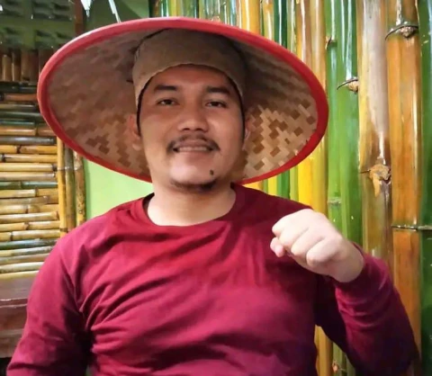 Tri Budi Arsa, Tokoh Pemuda dan Aktivis di Kabupaten Tapanuli Tengah.